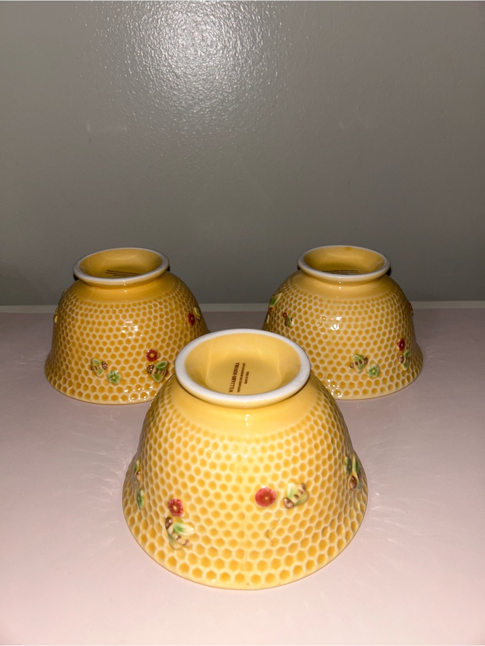 Lot Of 3 Williams Sonoma Honey Bee Honeycomb Hive Soup/Cereal Bowls Retired